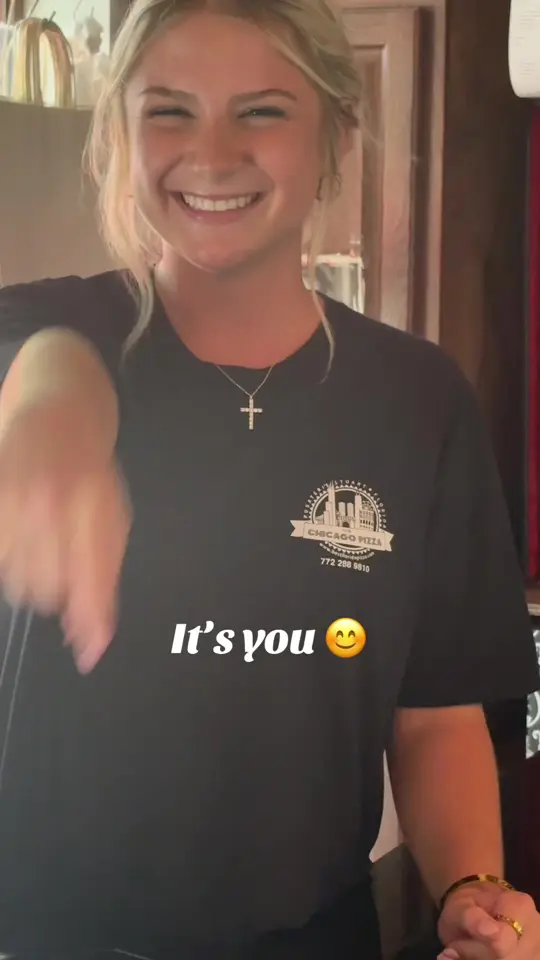 Pusateri's Chicago Pizza in Stuart showing pizza, chicago thin crust, video by pusaterispizza on TikTok