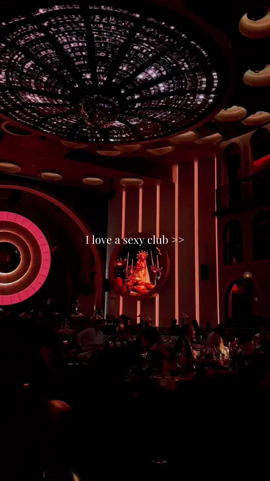 Queen Miami Beach in Miami Beach showing atmosphere, nightlife, video by alannahphotography on TikTok