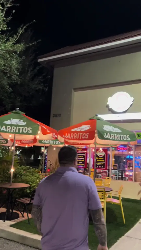 Quesa Loco in Orlando, video by thelordandtheladyeats on TikTok