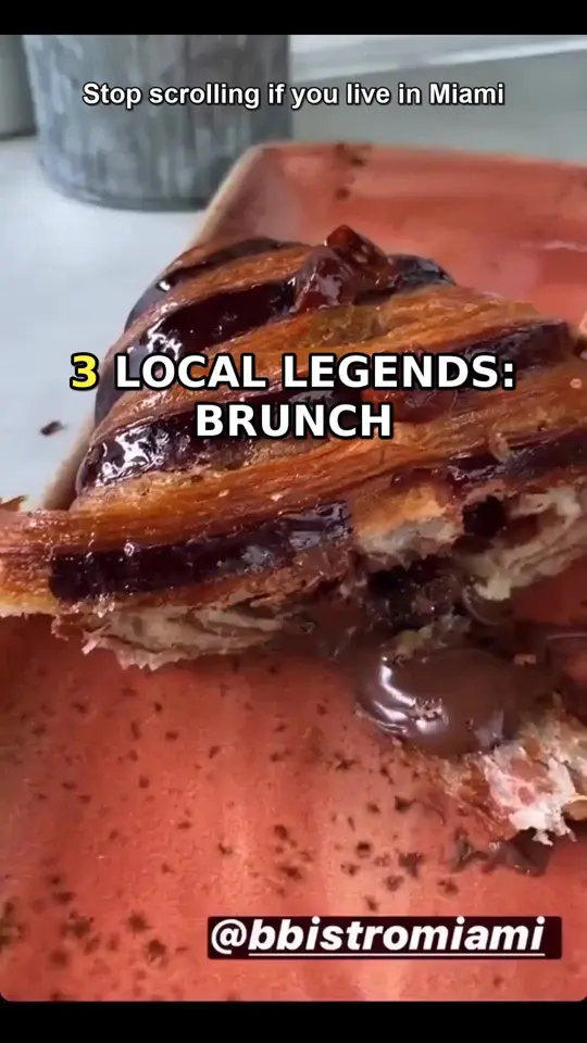 R House Wynwood in Miami showing brunch, french toast, shrimp and grits, croissant loaf, video by atmosfychi on TikTok