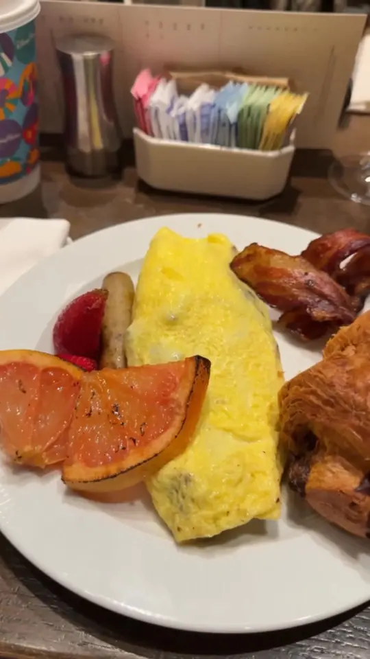  in Florida showing character dining, good morning with goofy & pals, breakfast, photo pass included, video by Bethany Vinton on Facebook