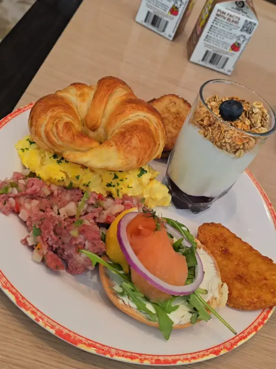 RC Caribbean Restaurant on TikTok, video by laurenleelaughs