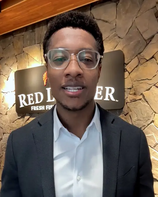 Red Lobster in Kissimmee showing food, endless shrimp, video by Red Lobster on Facebook
