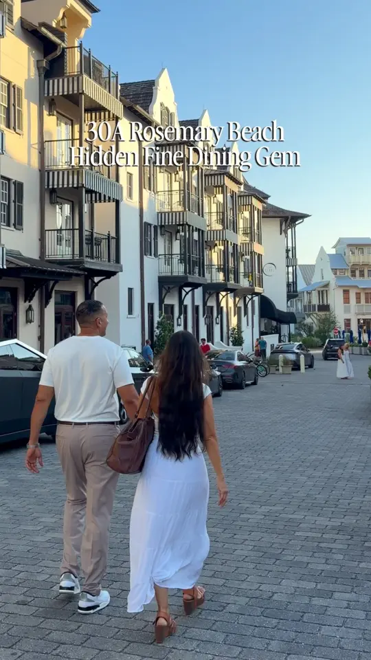 Restaurant Paradis in Inlet Beach showing review, visit, atmosphere, service, focaccia, tuna tartare, soft shell crab, video by The 850 Foodie on Facebook