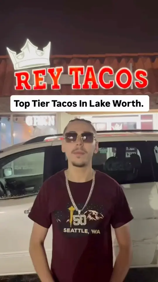 Rey Tacos in Lantana showing tacos, food review, restaurant visit, video by Damian Sanchez on Facebook