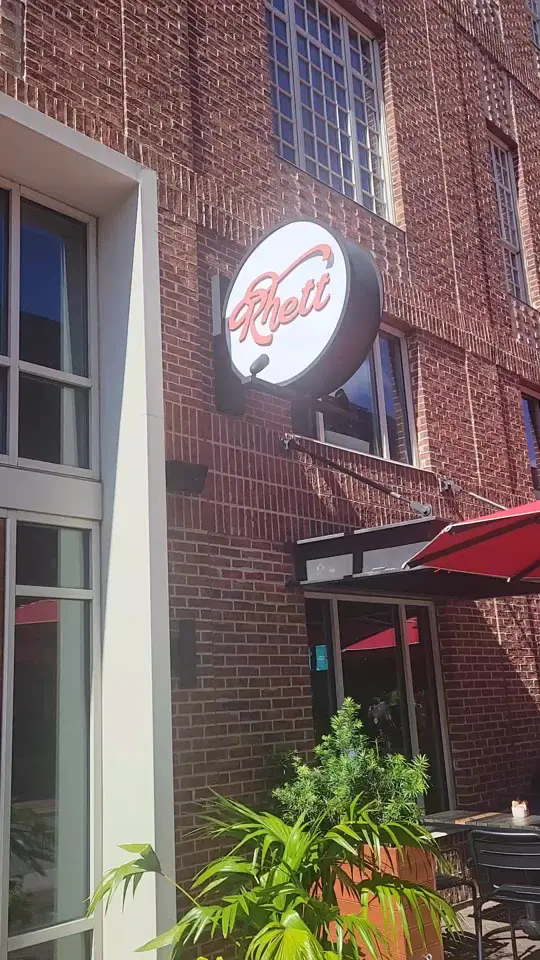 Rhett in Savannah showing breakfast, brunch, chicken and waffles, pancakes, video by lakeshamanor on TikTok