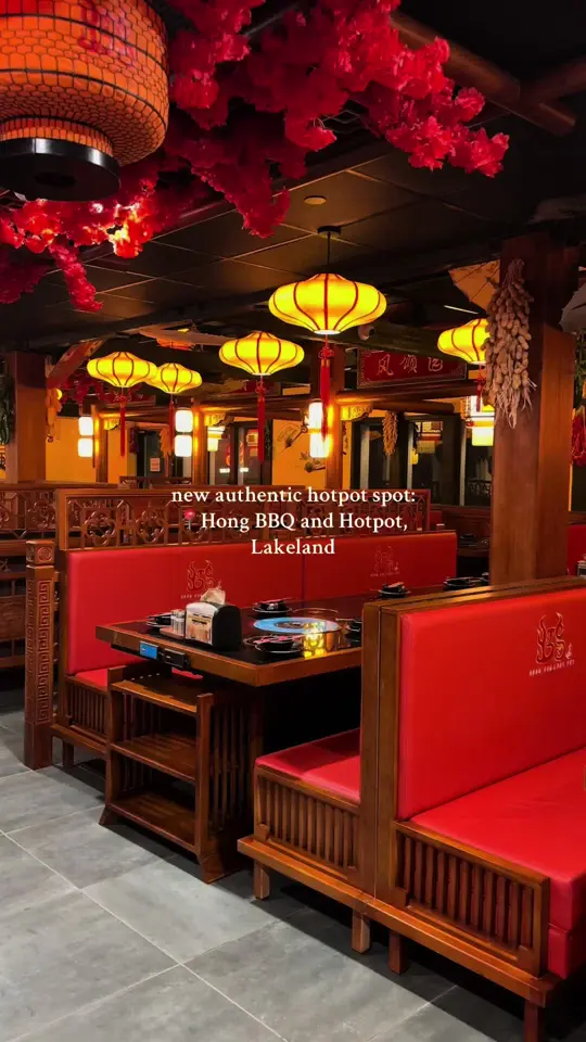 Rice & Spice in Tampa showing review, interior, atmosphere, quick service, sides, video by rerecraves on TikTok