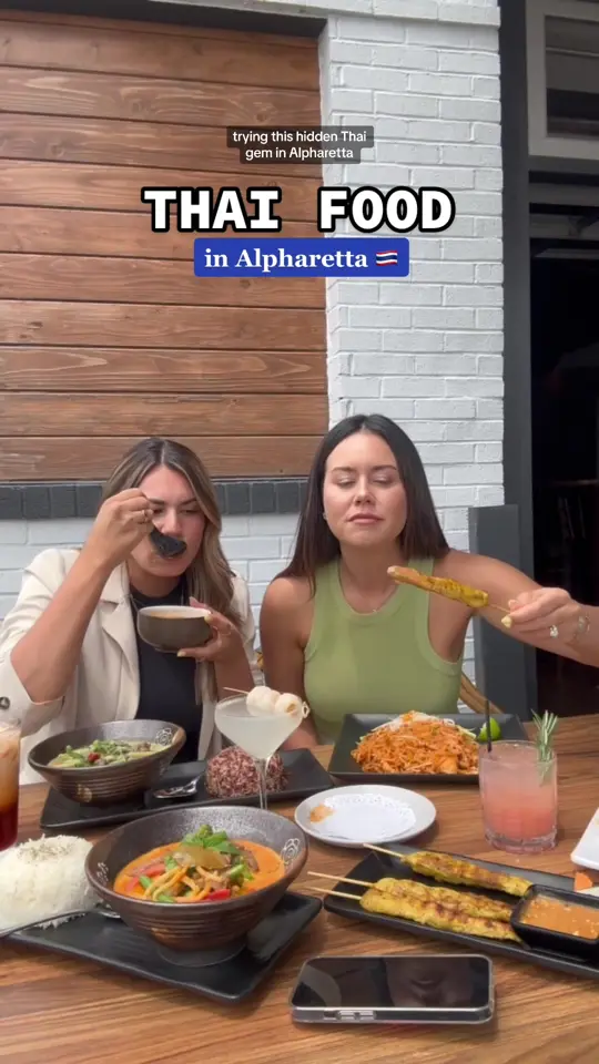Rickshaw Thai Kitchen in Alpharetta showing food review, tom kha soup, thai tea, curry, video by thecaroandtina on TikTok