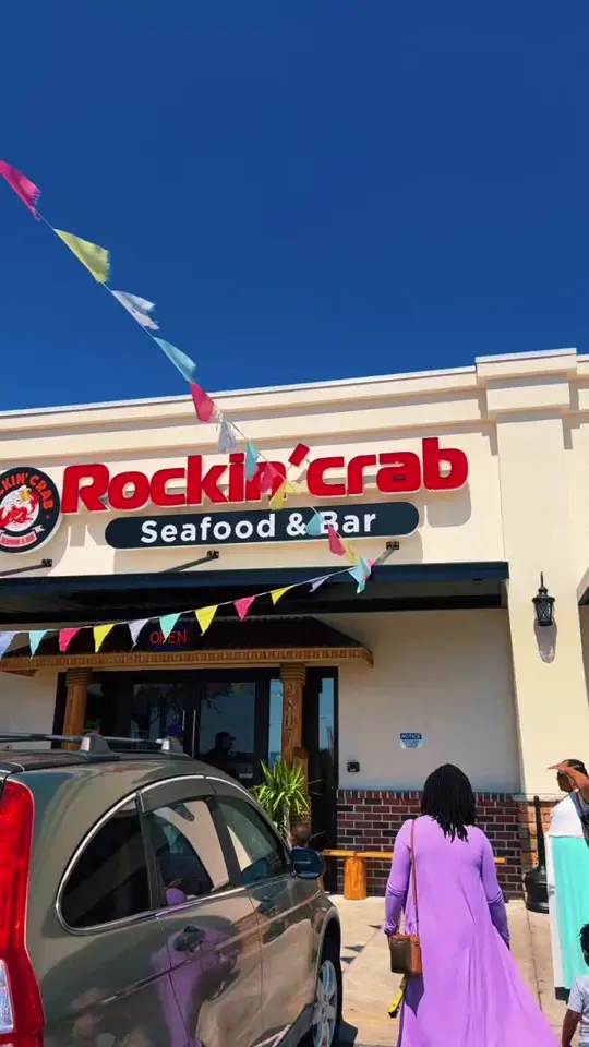 Rockin' Crab Seafood & Bar in Augusta showing review, food, video by ambylovee on TikTok