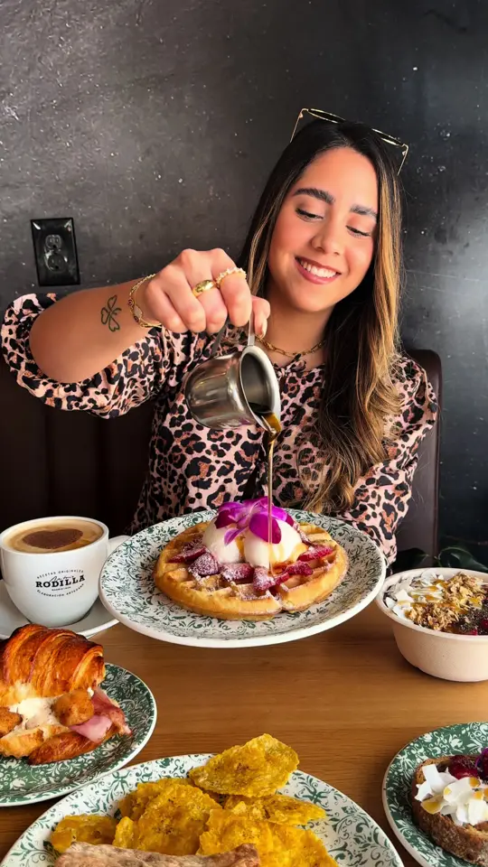  in Florida showing restaurant, breakfast, coffee, pancakes, video by miamibites on TikTok