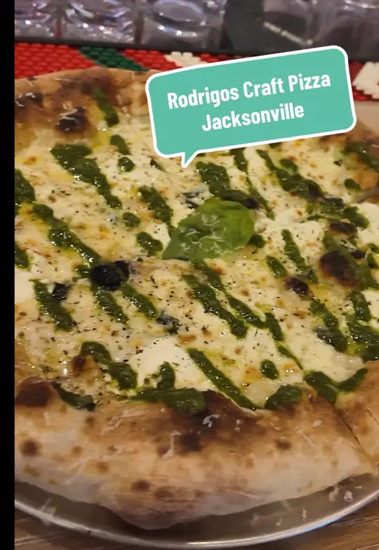 Rodrigo's Craft Pizza in Jacksonville showing pizza, video by kalabell on TikTok