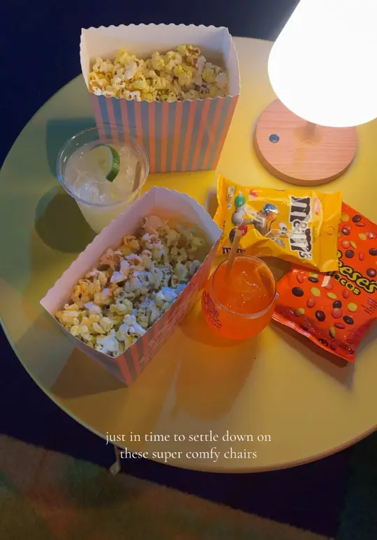  in Florida showing date night, girls night, outdoor cinema, rooftop cinema, video by martina.chicki on TikTok