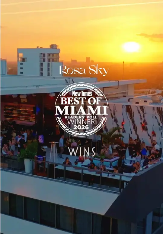Rosa Sky in Miami showing review, atmosphere, visit, video by rosaskyrooftop on TikTok