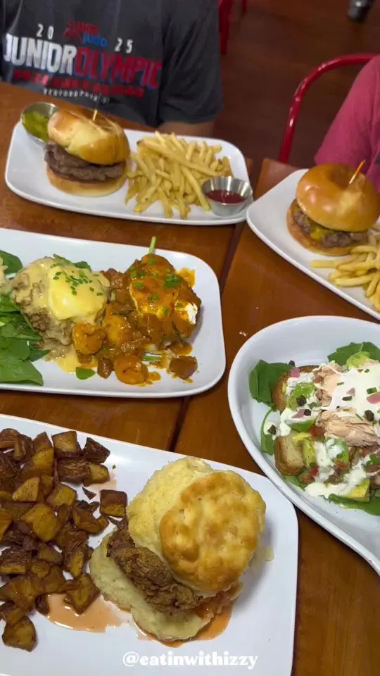 Ruby Slipper in Miramar Beach showing brunch, eatin' brunch, video by eatinwithizzy on TikTok