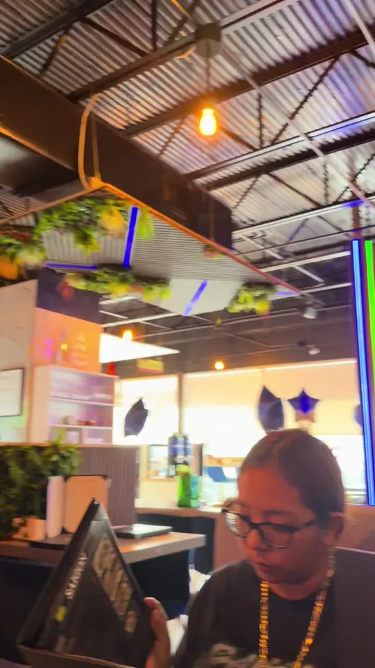 Saigon Paris Bistro in Fort Myers showing pho, video by mariaramirez5407 on TikTok