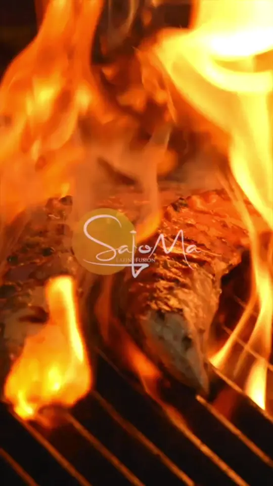 Sajoma Latin Fusion in Kissimmee showing atmosphere, family gathering, video by sajomalatin.com on TikTok
