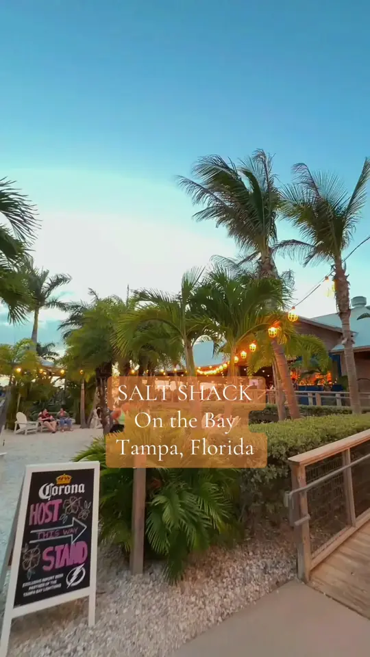 Salt Shack On The Bay on TikTok, video by theasianfoodtravelers