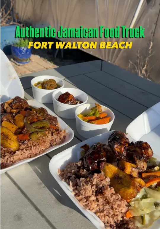 Salty Duck in Fort Walton Beach showing weekend nights, downtown, video by the850foodie on TikTok