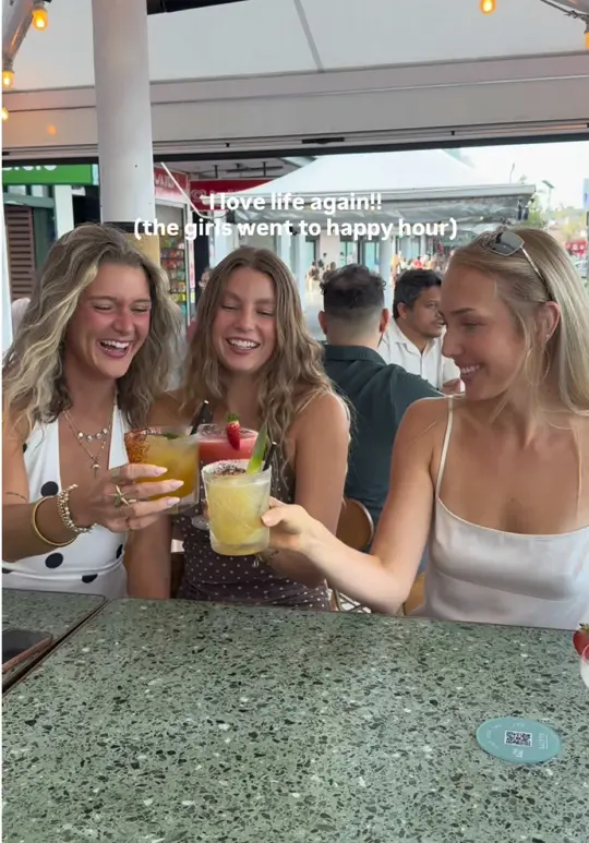 Salty's Beach Lounge in St. Pete Beach showing visit, happy hour, video by brookegoodmannn on TikTok