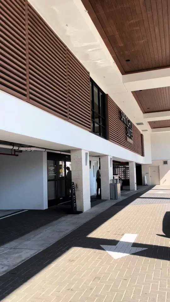  in Florida showing food, shrimp pasta, burger, fries, video by barbie.niyaa on TikTok