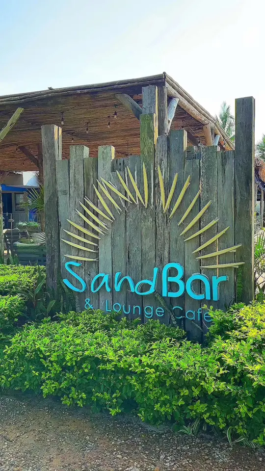 Sandbar Sports Grill in Miami showing review, visit, video by _queenpree on TikTok
