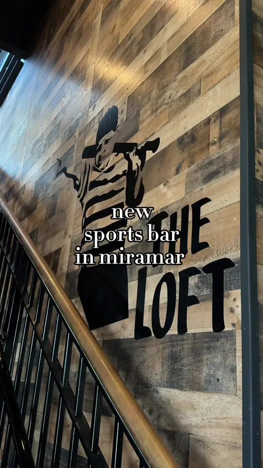 Sandlot Sports Bar in Miramar Beach showing review, visit, buffalo chicken mac & cheese, pretzels, beer cheese, honey cinnamon butter, indoor games, covered patio, video by loraleesellsrealestate on TikTok