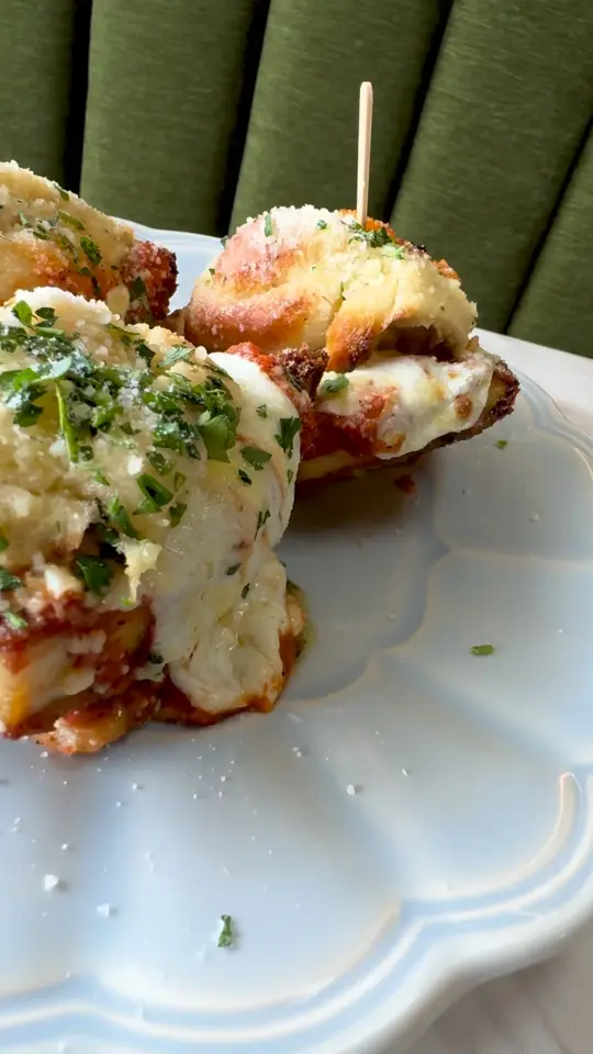 Santa Mozzarella Pizzeria Artesanal in St Cloud showing restaurant visit, pizza, pepperoni pizza, arancini, sliders, shrimp scampi, dessert, video by Lake Nona Social on Facebook