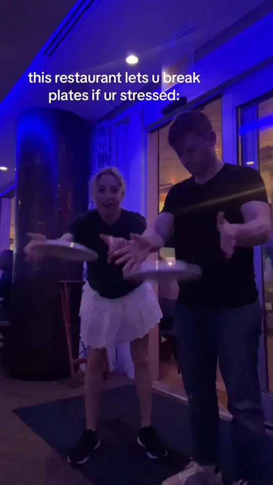 Santorini by Georgios in Miami showing visit, atmosphere, video by carrieberkk on TikTok