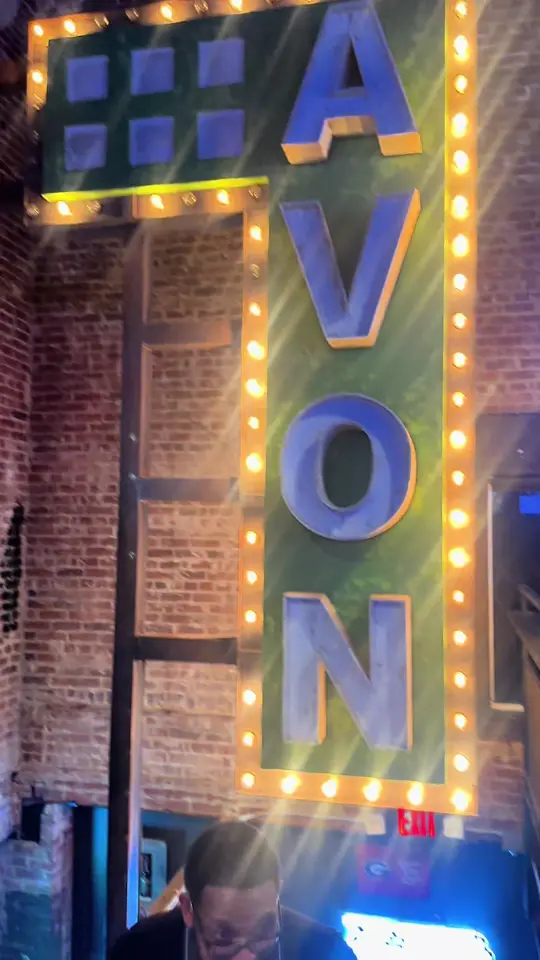 Savannah Taphouse in Savannah showing sports bar, venue, video by angelique.eats on TikTok