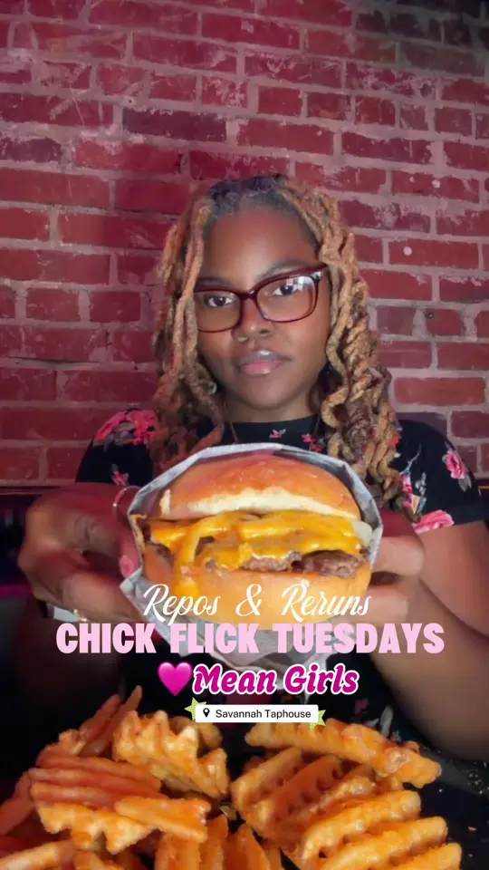 Savannah Taphouse in Savannah showing dinner, smash burger, cocktail, strawberry lemon drop with tequila, atmosphere, video by j.chantel on TikTok