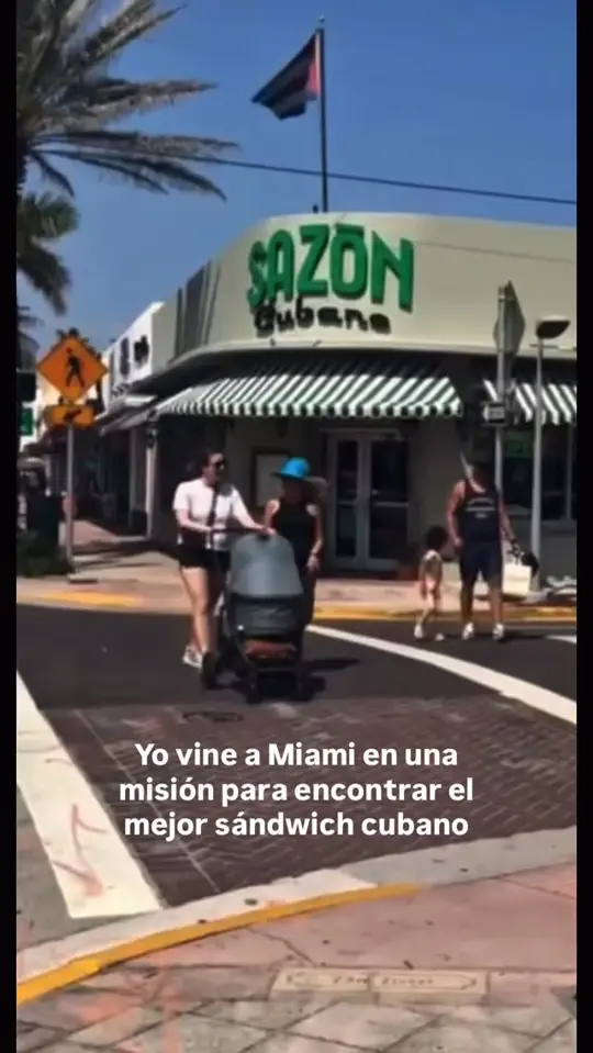  in Florida showing food, sandwich, atmosphere, live music, drinks, mimosas, video by GiGi Mosquera on Facebook