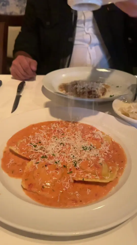 Scarpa's Italian Restaurant in Lakeland showing pasta, lobster, ravioli, video by innythefoodie on TikTok