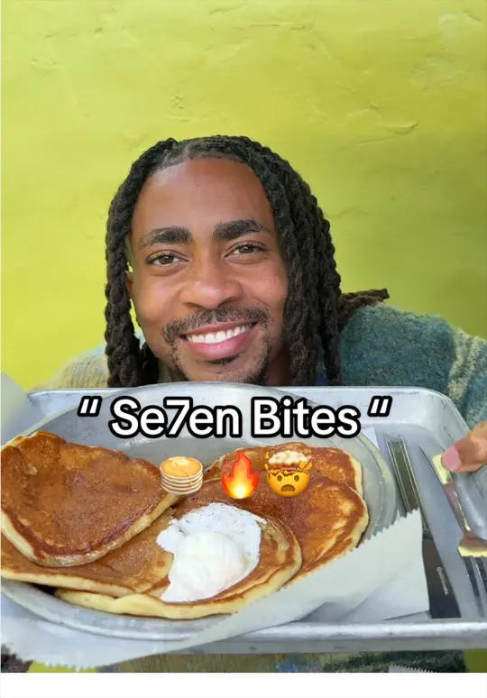 Se7enBites in Orlando showing brunch, buttermilk pancakes, video by micaahwoodley on TikTok