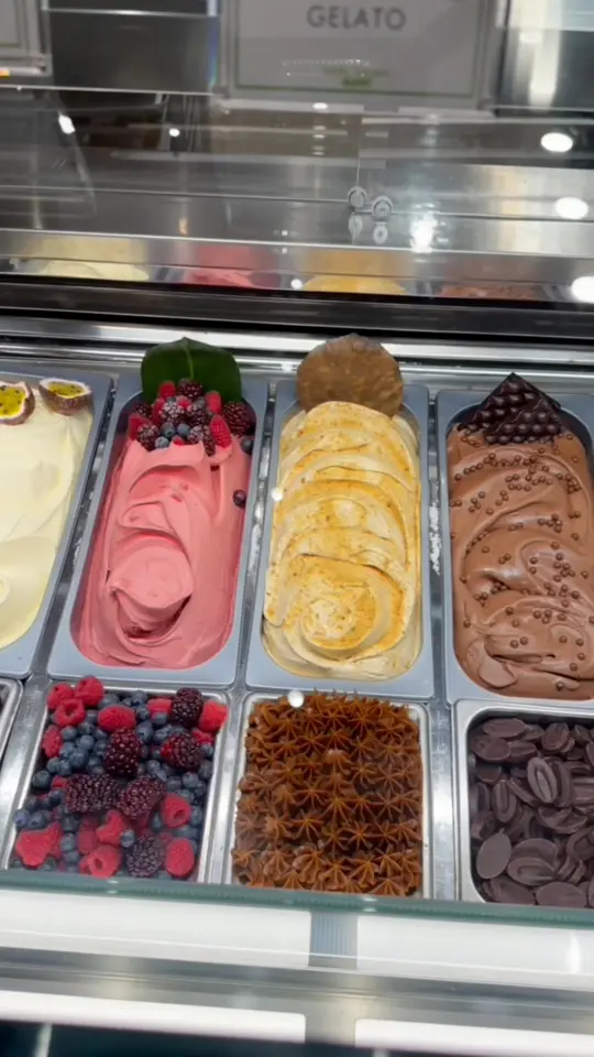 Seminole Hard Rock Pool Bar & Grill in Tampa showing buffet, fresh harvest stations, video by Seminole Hard Rock Hotel & Casino - Holl on Facebook