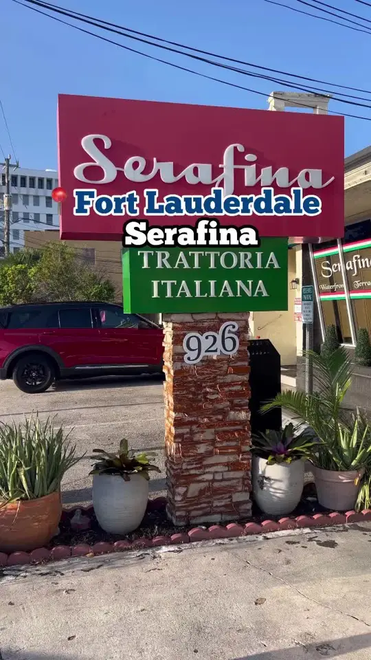 Serafina Waterfront Trattoria in Fort Lauderdale showing italian food, pasta, wine, restaurant visit, video by ms.soflo on TikTok