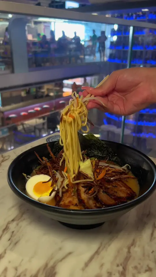 Shimuja Ramen in Miami Beach showing ramen, review, video by eatwithdami on TikTok