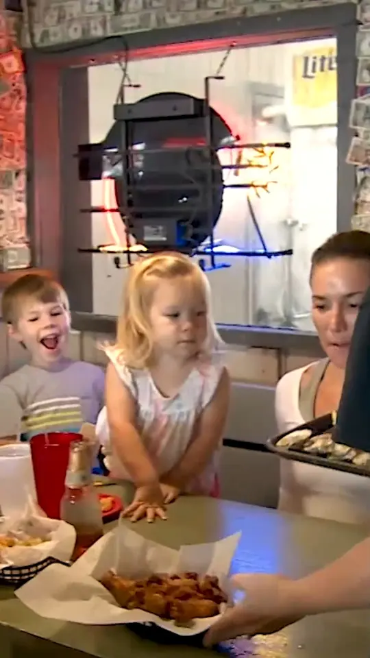 Shuckums Oyster Pub & Seafood Grill in Panama City showing oysters, video by Beach TV - Panama City Beach, FL on Facebook
