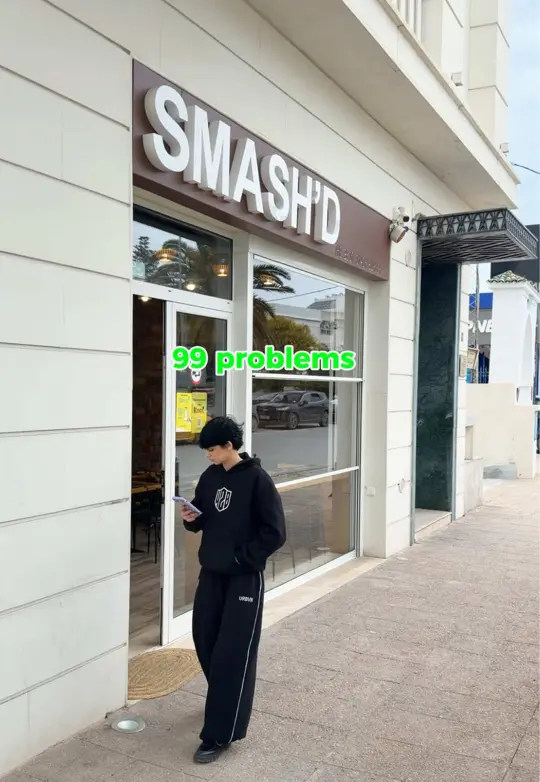 Smashburger in Destin showing visit, chickenburger, video by __smashd__ on TikTok
