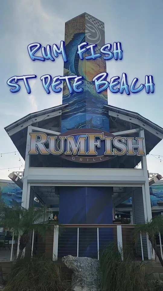 Snapper's Sea Grill in St. Pete Beach showing fresh seafood, grouper, snapper, redfish, tarpon, drinks, video by beachlifeflorida on TikTok