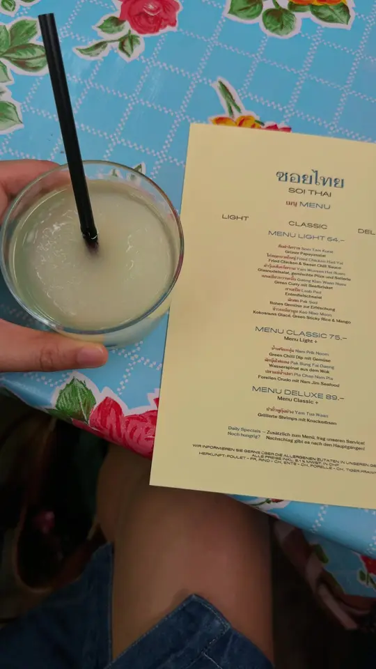 SOI Thai Street Food in Miami showing review, authentic thai street food, pop up event, atmosphere, video by harrysding on TikTok
