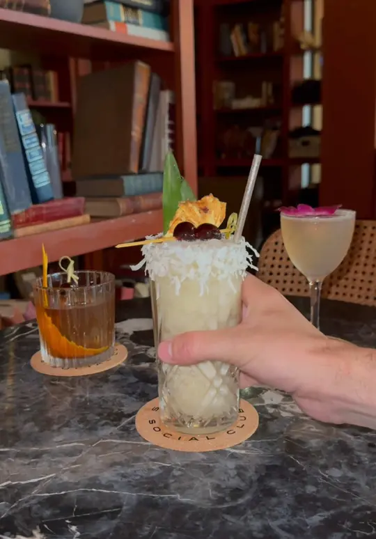 Sonder Social Club in Dunedin showing cocktail, return of the daq / cocktail, gunfinger, video by eatlocalflorida on TikTok