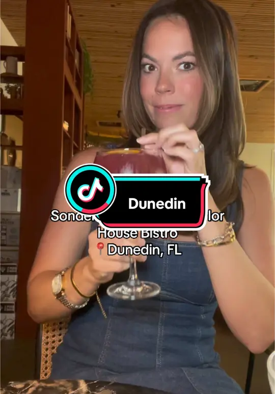 Sonder Social Club in Dunedin showing pasta, french onion cream pasta, filetmignon, video by eatdrinkbemandy on TikTok