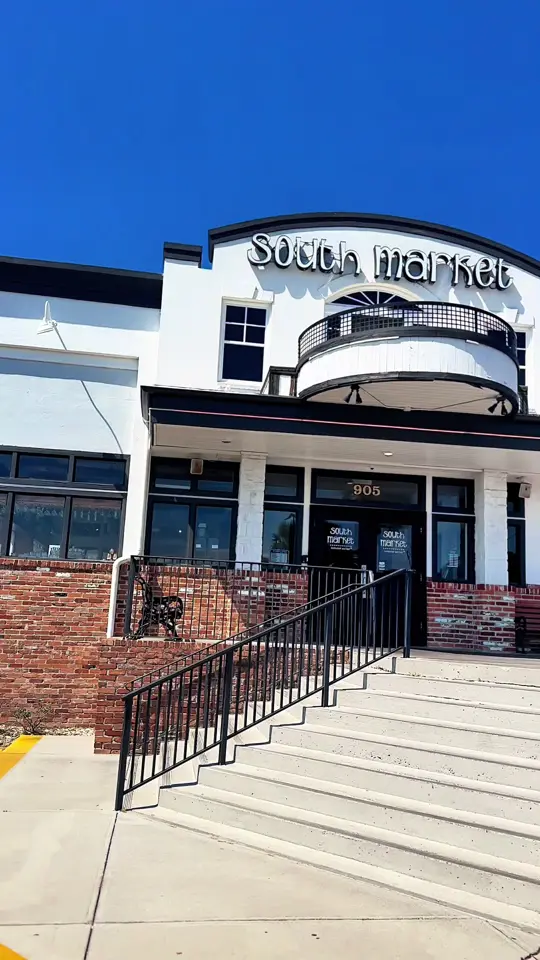 South Market in Pensacola showing review, fresh oysters, steaks, cocktails, chicken & waffles, biscuits, video by carlylastie on TikTok