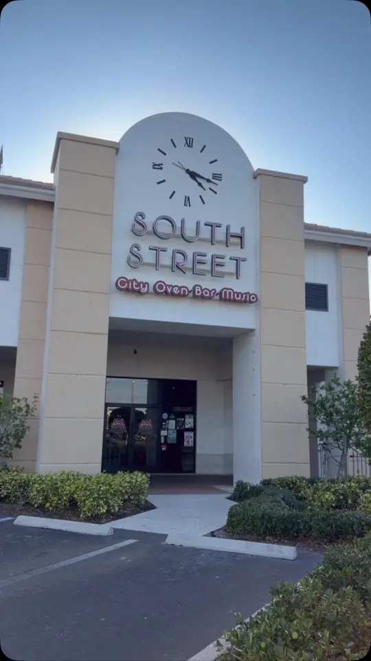 South Street City Oven Bar and Grill in Naples showing food, drinks, music, atmosphere, video by South Street City Oven and Grill on Facebook