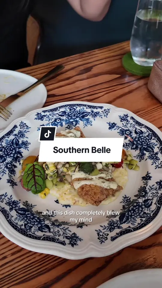 Southern Belle in Atlanta showing food review, restaurant visit, local ingredients, video by grace.jjang on TikTok