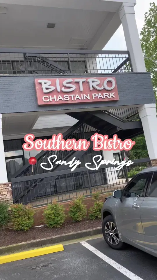 Southern Bistro in Sandy Springs showing review, yeast rolls, catfish nuggets, salmon blt, ny strip w/ macaroni, transfusion cocktail, video by monaeyvonne on TikTok