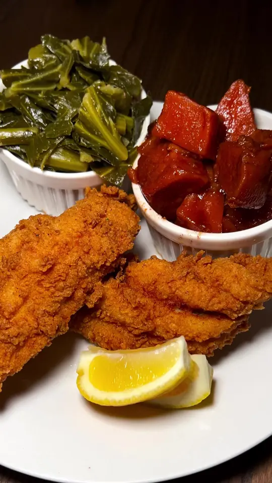 SOUTHERN FIRE KITCHEN in Atlanta showing review, visit, fried chicken, candied yams, fried okra, catfish, mac and cheese, collard greens, cornbread, cajun pasta, video by briotchhh on TikTok
