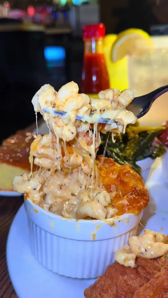 SOUTHERN FIRE KITCHEN in Atlanta showing review, whiting fish plate, mac & cheese, yams, greens, honey butter cornbread, strawberry lemonade, fried chicken, video by stephcolleens on TikTok