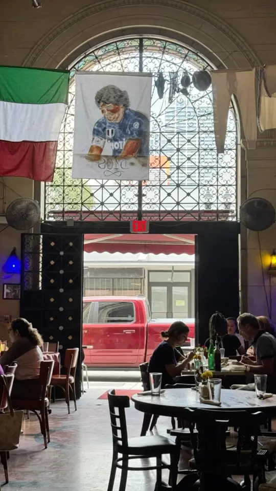  in Florida showing review, visit, southern italian food, video by Walter J Gomez on Facebook