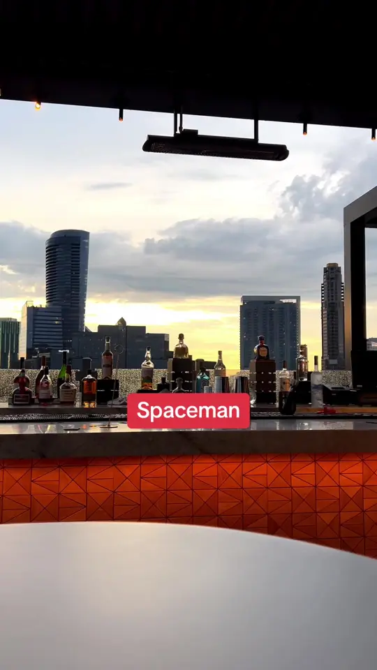 Spaceman in Atlanta showing rooftop bar, cocktails, atmosphere, visit, video by atlantabestbites on TikTok